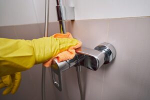 Remove Hard Water Stains in Bathrooms
